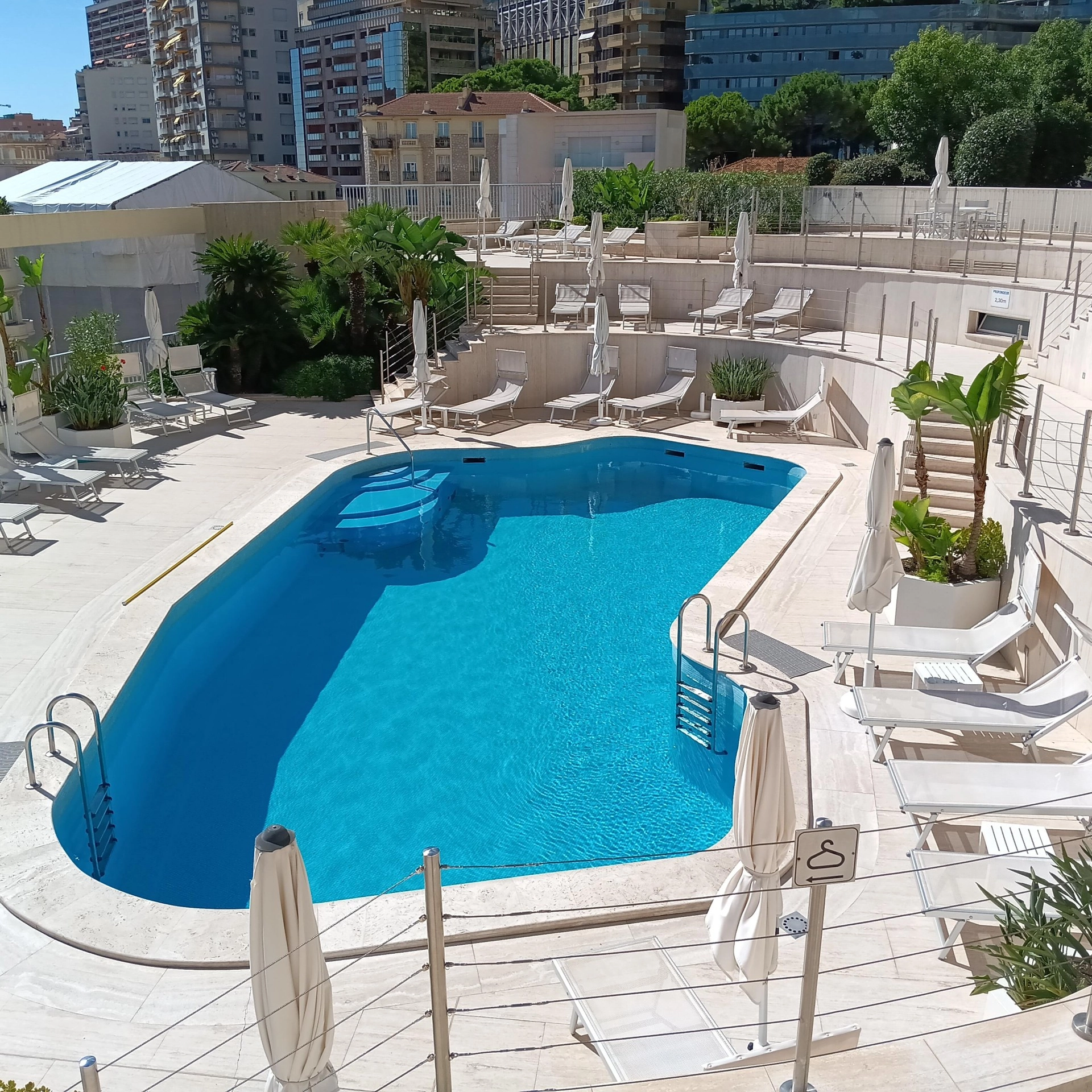 2025 I Local piscine Château Perigord